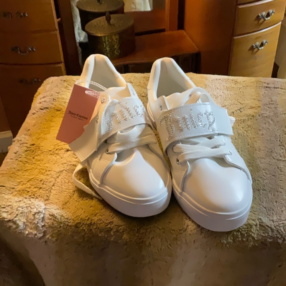 New Juice coulture white sneakers.